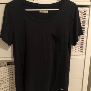 Black hollister t shirt with pocket